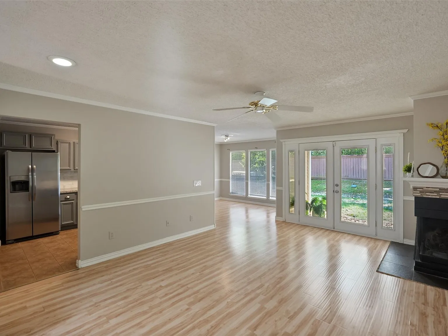 2 bed, 2.5 bath, 1512 sqft, $1,850 — Photo 3