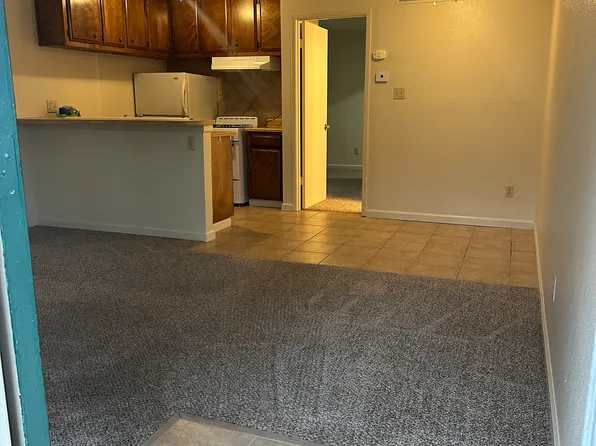 917 W Kettleman Ln, Lodi, CA