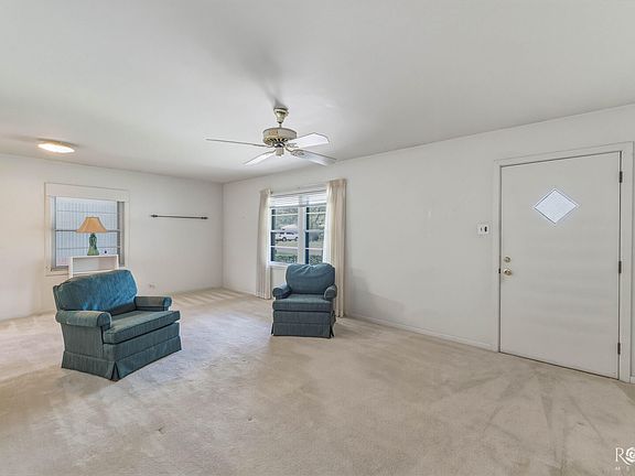 3rd image of 2601 Yale Ave