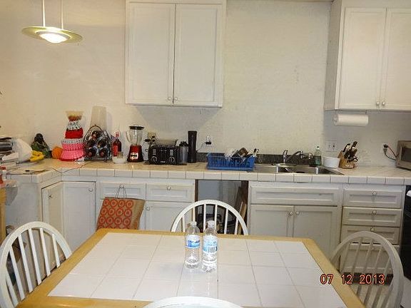 3rd image of 546 Railroad Ave
