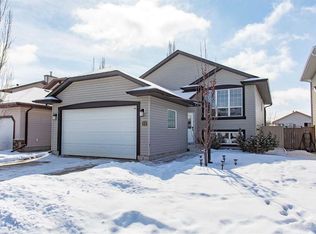 35 N Landry Bnd, Red Deer, AB T4R3S4