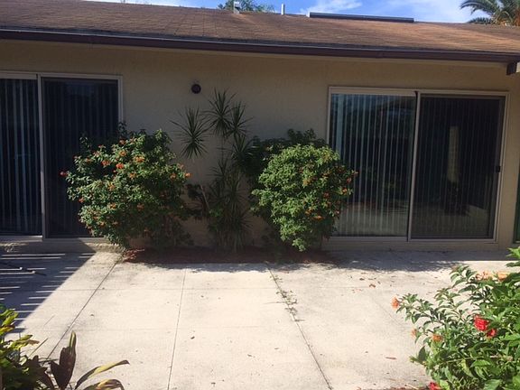5th image of 5703 Foxlake Dr #4