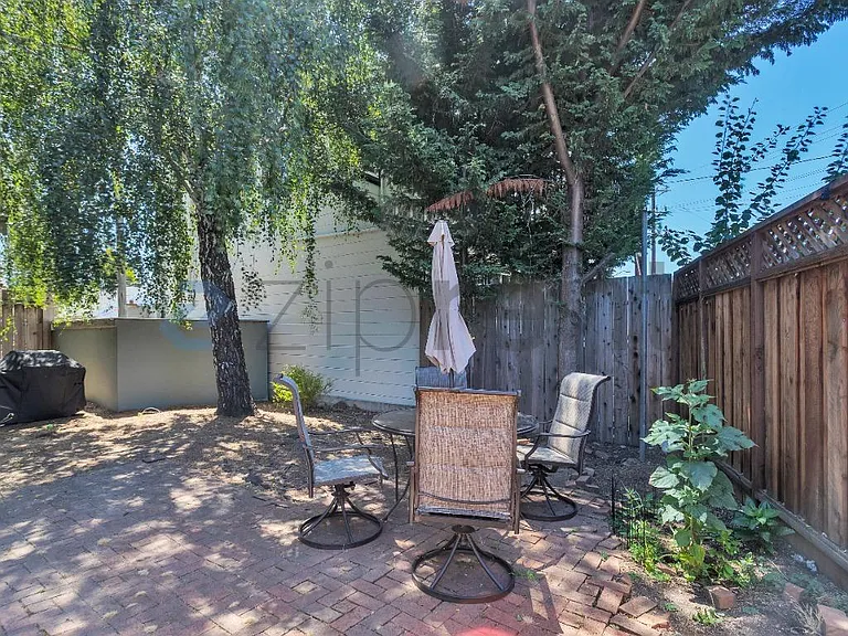 5737 Claremont Ave — Photo 20