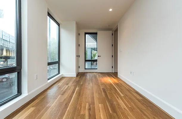 Rented by Nooklyn NYC LLC | media 96