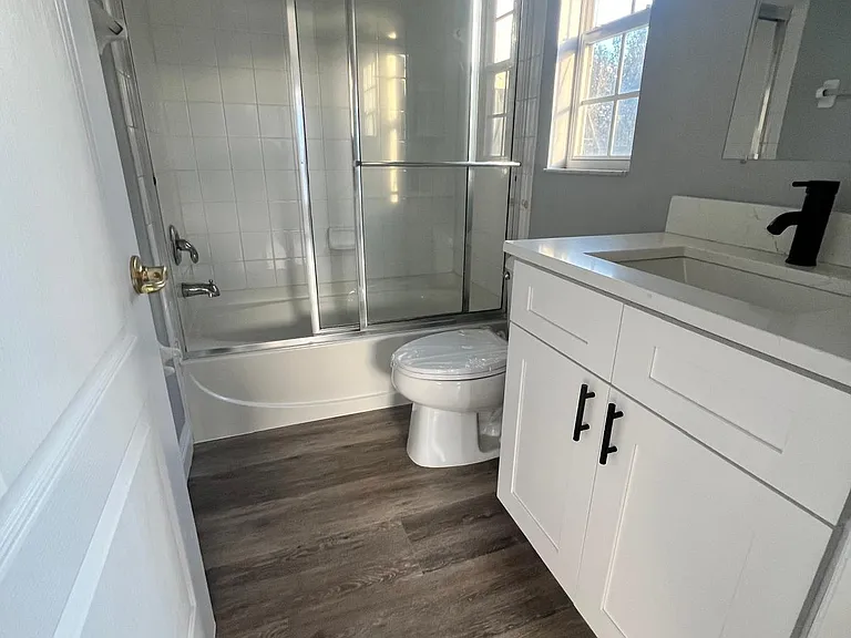6728 Lake Rochester Ln — Photo 11