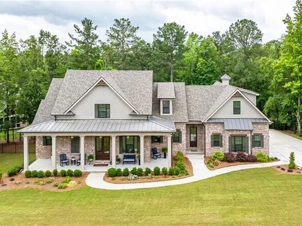 302 Tuxedo Cir, Forsyth, GA 31029