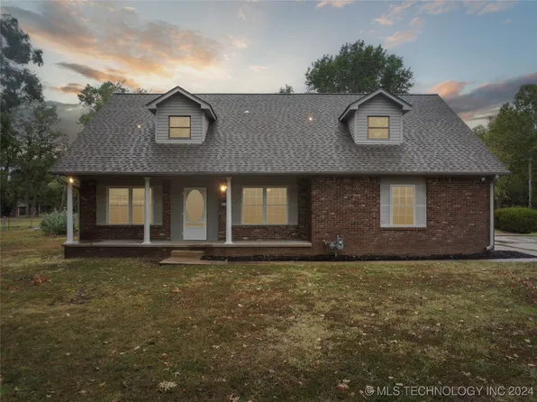 801 Winter Ln, Claremore, OK 74017