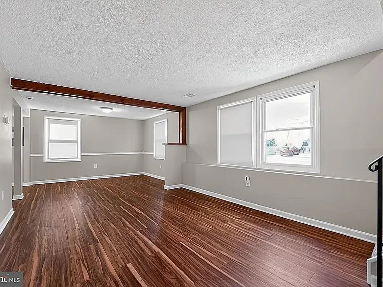 1327 Passage Dr — Photo 3