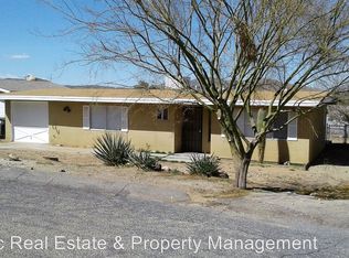 61562 Crest Circle Dr, Joshua Tree, CA 92252
