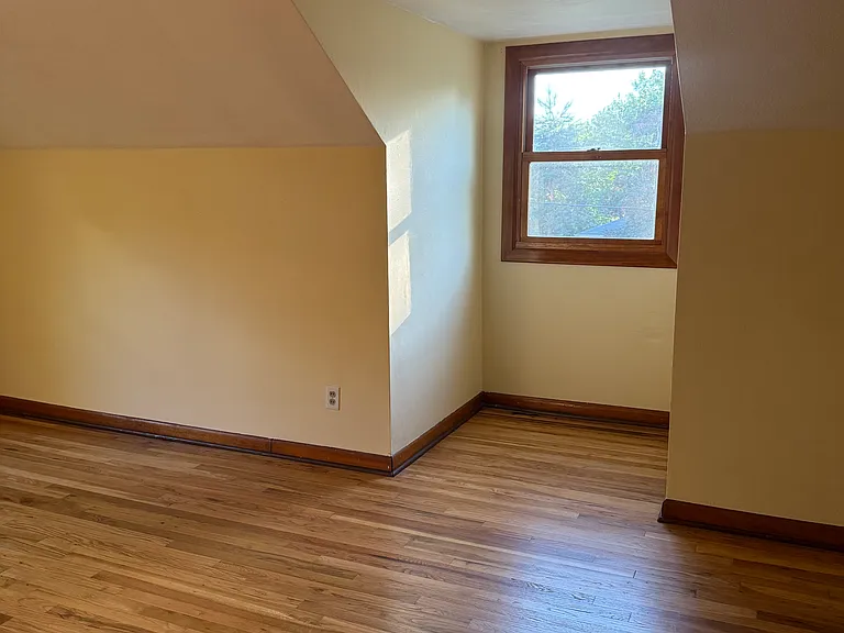 Upstairs bedroom looking west