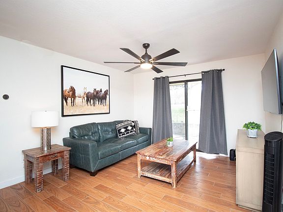 2nd image of 2088 Sunset Dr