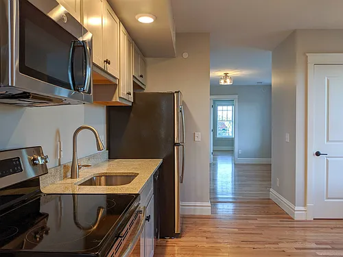 3756 California Ave #3W Photo 1