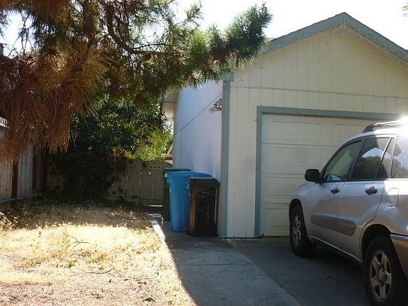 2nd image of 1880 Los Padres Blvd