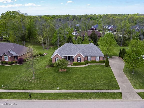 3rd image of 351 Kingswood Dr