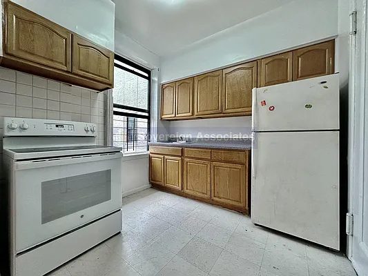 Rented by Sovereign Associates | media 7