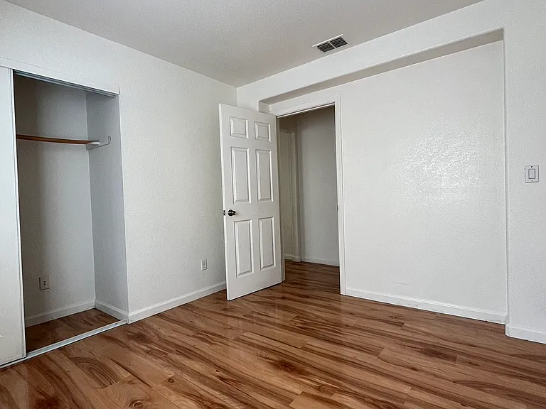 4550 Parkvale Ct — Photo 19