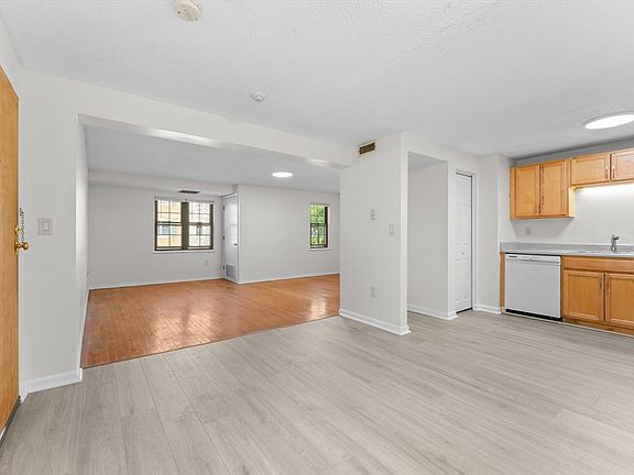 5th image of 35 Eagle Ave APT 7