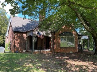 113 E King St, King, NC 27021