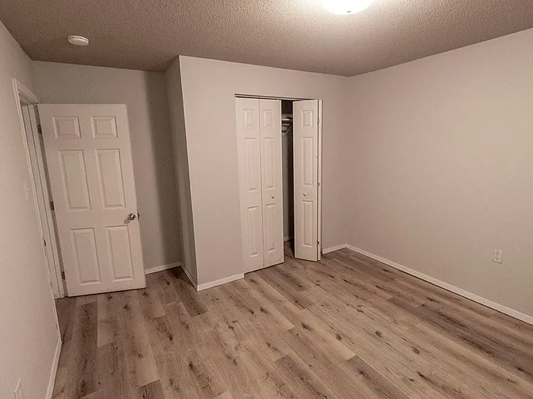 216 Wheaton Ct — Photo 23