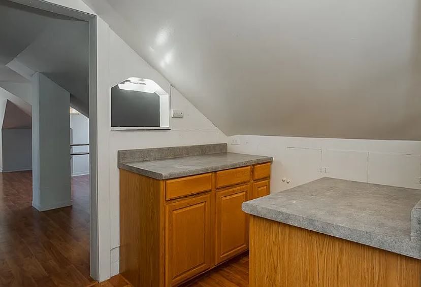 1st image of 3816 N Octavia Ave