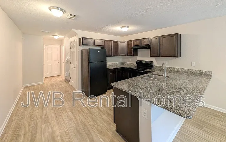 8485 McGirts Village Ln — Photo 2