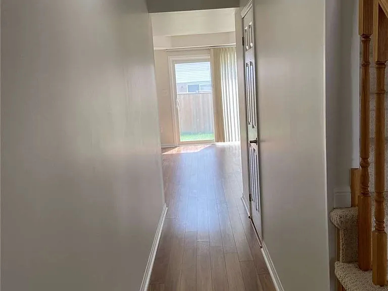 23 Sidford Rd S — Photo 8