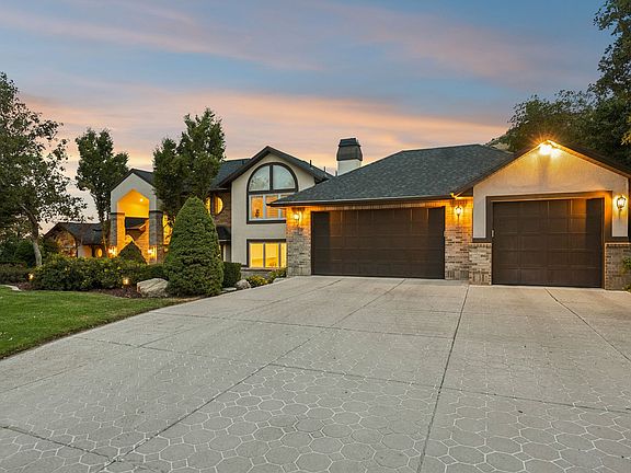 2nd image of 3311 Cove Cir