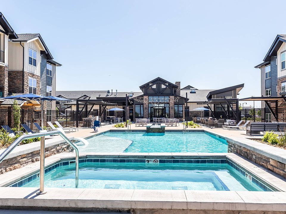 Luxury Pool