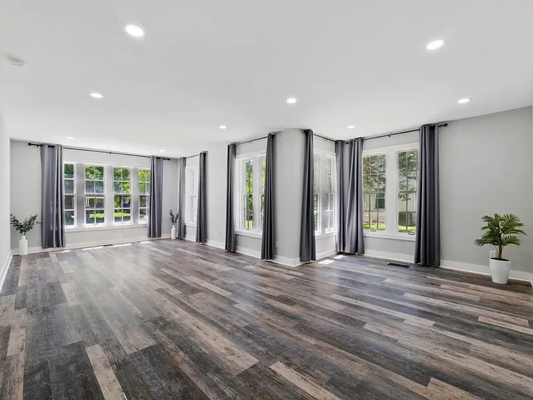 1300 W 3rd Ave — Photo 17