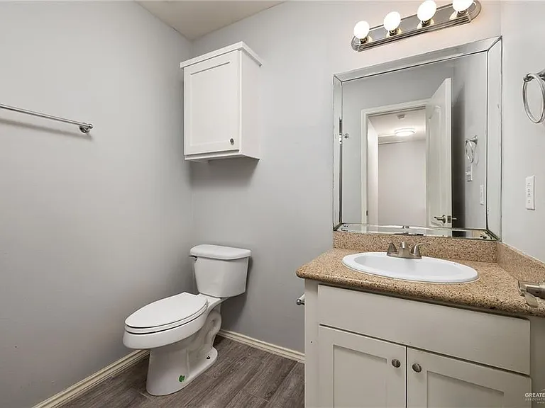 103 S 48th Ln #3 — Photo 14