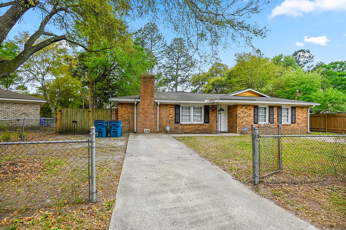 Building Photo - 4467 Donwood Cir