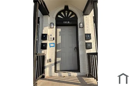 1110 Craig St #D Photo 1