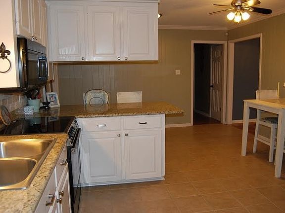 5th image of 16835 Pernecia Ave