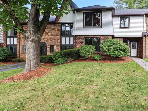 14 Cobblestone Ln #14, Worcester, MA 01606