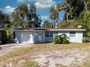 1068 North St, Daytona Beach, FL 32114