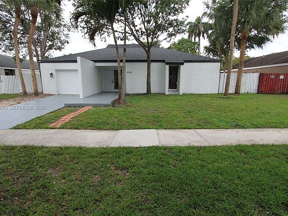 4th image of 4940 SW 94th Way