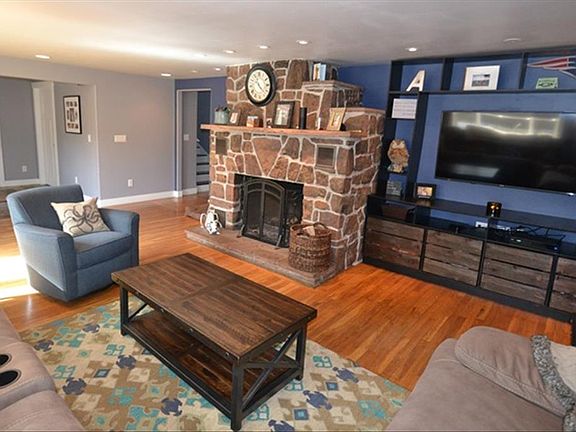 Living Rm, Fireplace