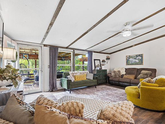 5th image of 32 Forest Lane Rd