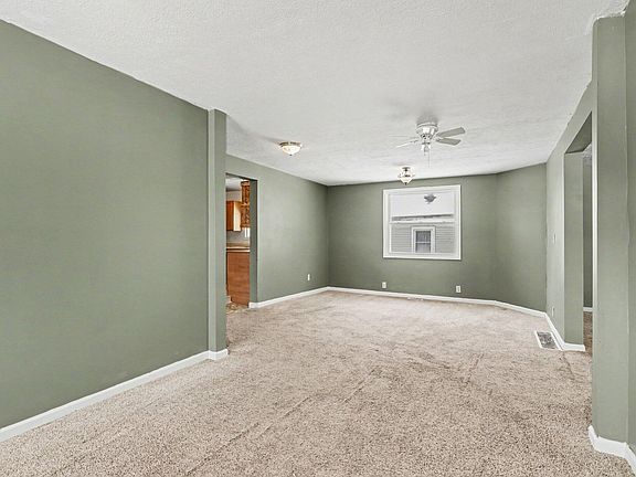 5th image of 224 E Francis St