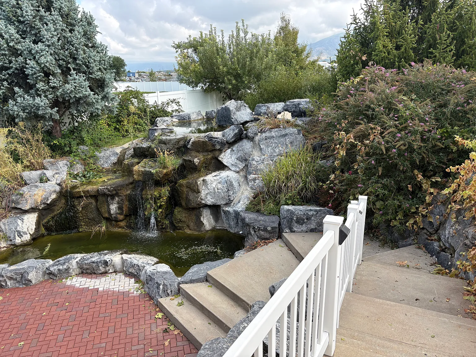 3 bed, 3000 sqft, $2,000 — Photo 2