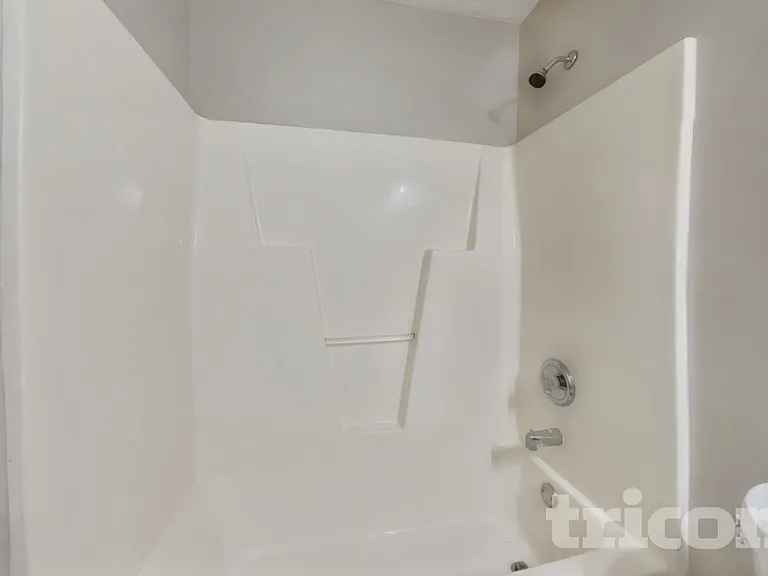 1829 Elkpark Dr — Photo 14