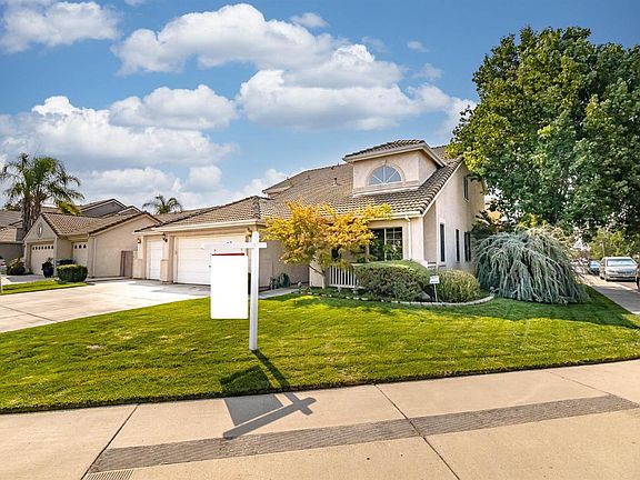3rd image of 4624 Sun West Dr