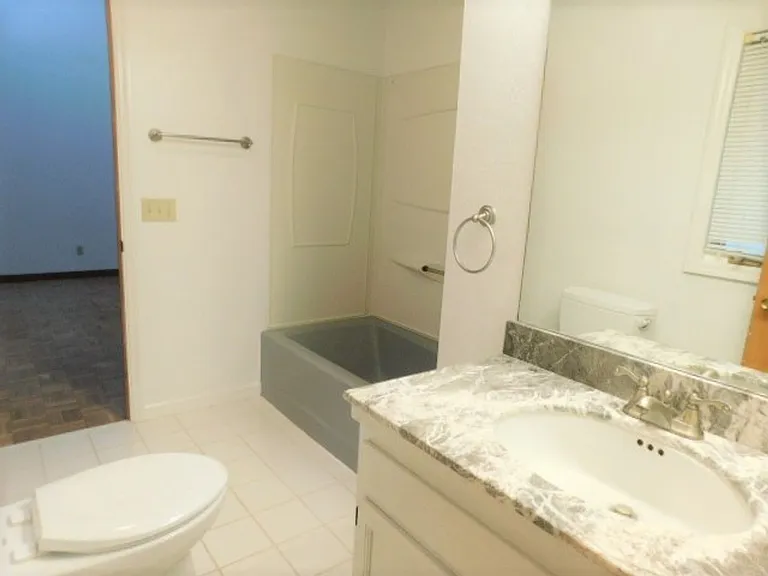 20 Toppin Dr — Photo 28