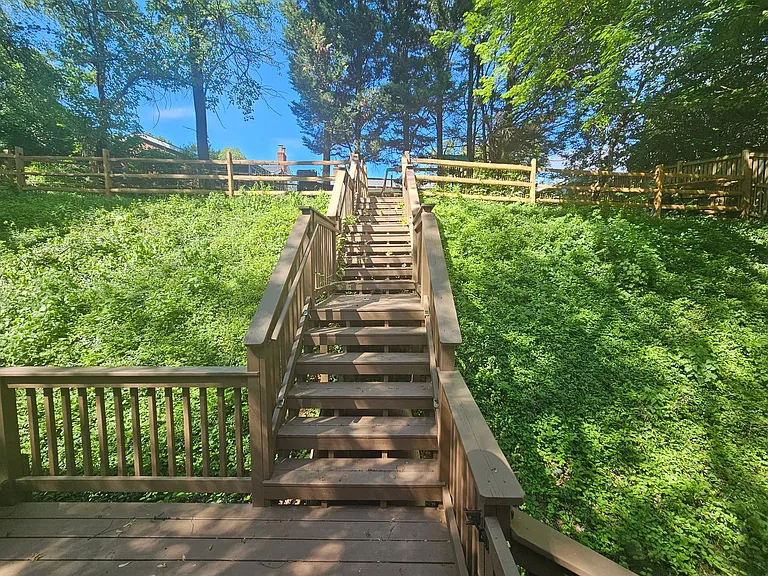 221 Dale Dr — Photo 30