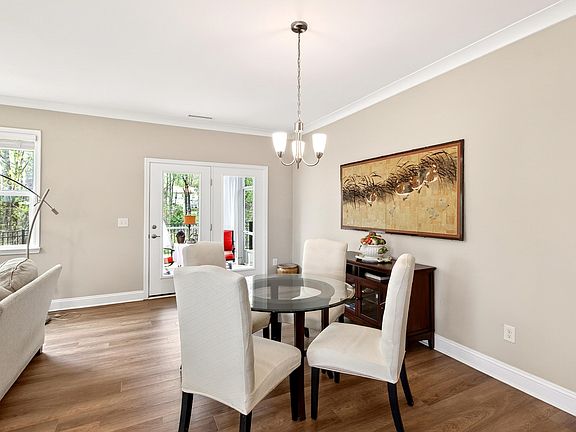 4th image of 339 Summer Ranch Dr