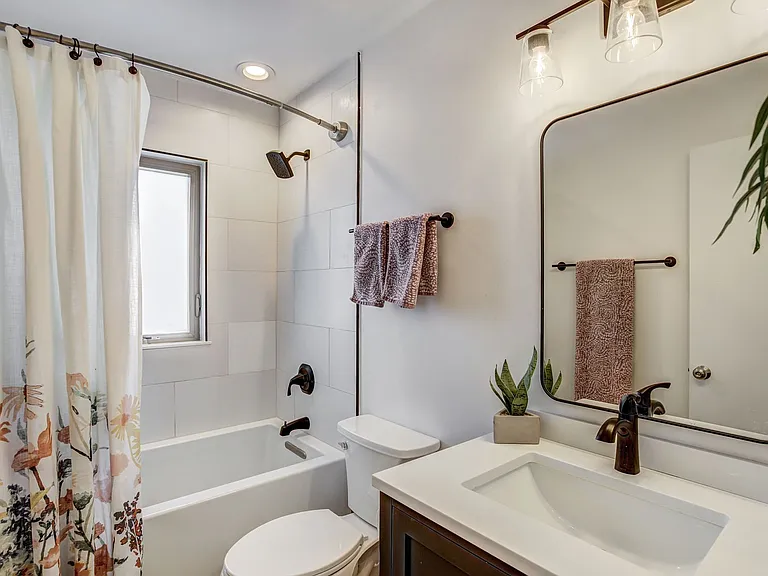 21 Buffalo Dr #222 — Photo 12