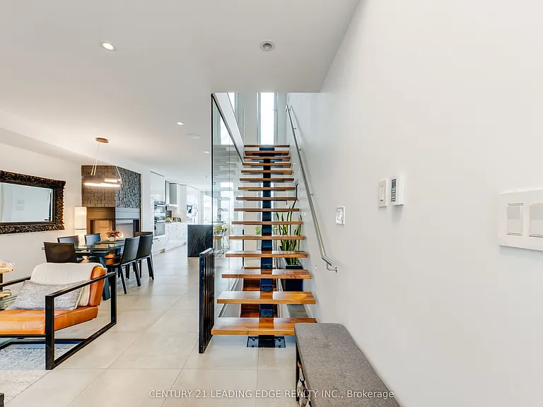 81 Dagmar Ave — Photo 6