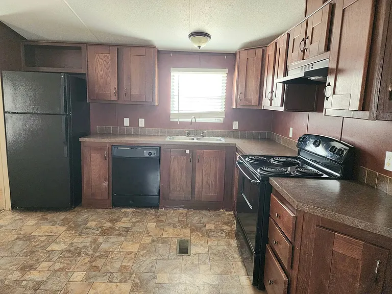 413 N Avenue K — Photo 7