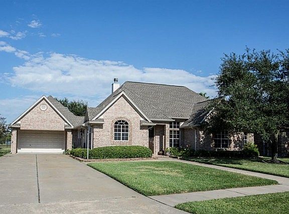 3rd image of 2190 Troon Dr