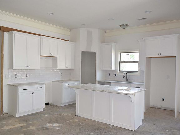 2nd image of 3412 Cortona Way